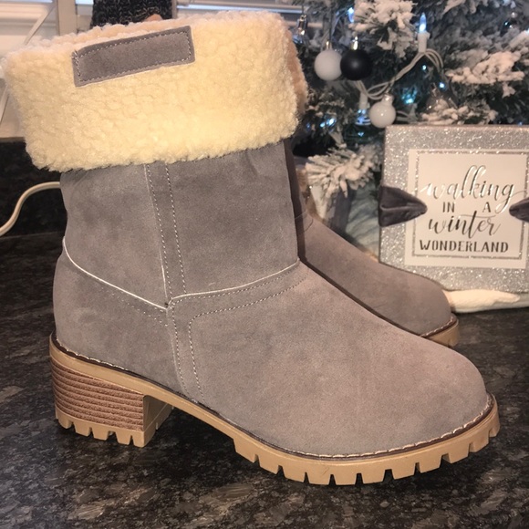 NWOT heeled Sherpa lined gray booties - Picture 5 of 7